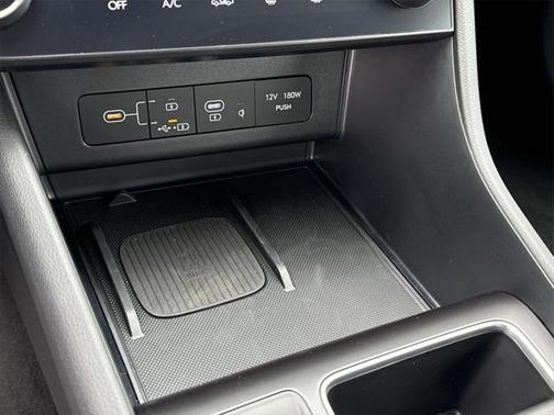2025 Hyundai SONATA Hybrid SE