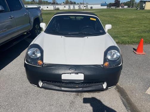 2000 Toyota MR2 Base