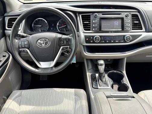 2014 Toyota Highlander LE Plus