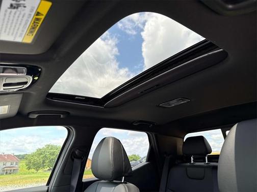 2025 Hyundai SANTA CRUZ SEL Activity