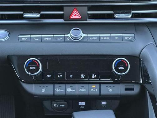 2025 Hyundai ELANTRA SEL