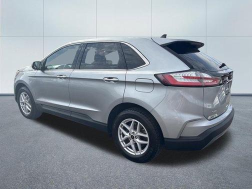 Iconic Silver Metallic 2023 Ford Edge SEL