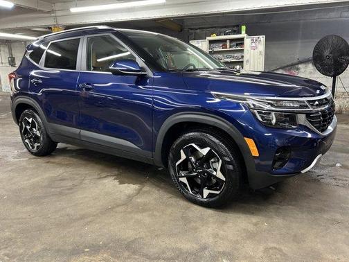 Dark Ocean Blue 2024 Kia Seltos EX