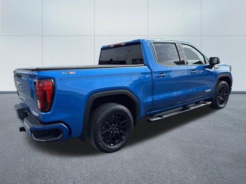 Dynamic Blue Metallic 2022 GMC Sierra 1500 Elevation