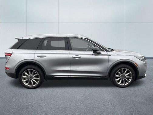Radiance 2021 Lincoln Corsair Standard