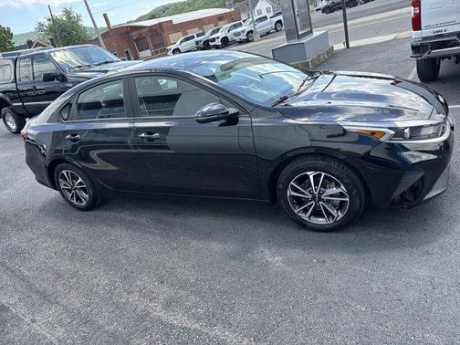 Aurora Black 2023 Kia Forte LXS