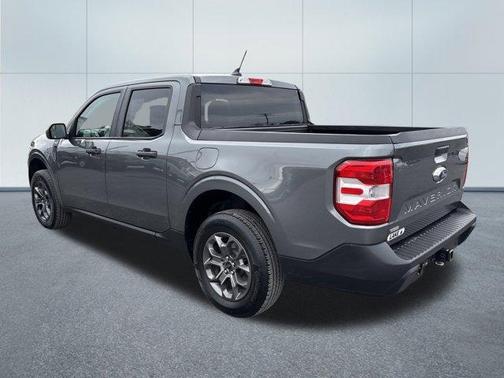 Carbonized Gray Metallic 2024 Ford Maverick XLT