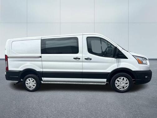 2022 Ford Transit-250 T-250