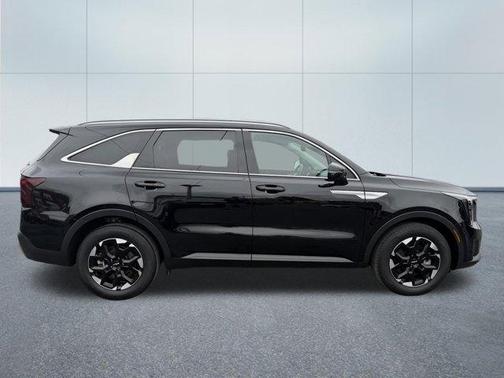 Ebony Black 2024 Kia Sorento S