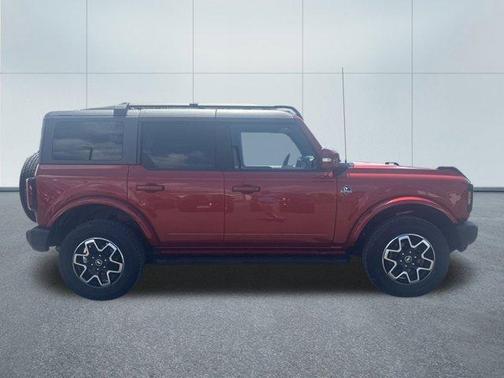 Red 2022 Ford Bronco Outer Banks