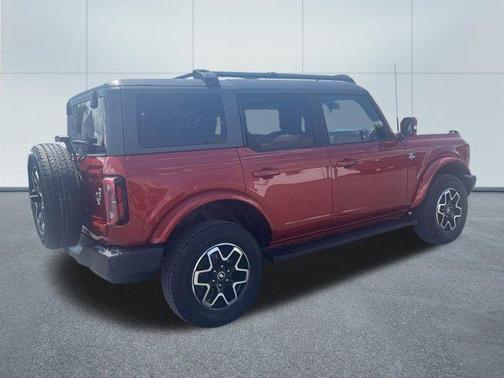 Red 2022 Ford Bronco Outer Banks