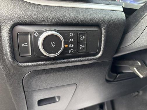 Black 2021 Ford Explorer XLT