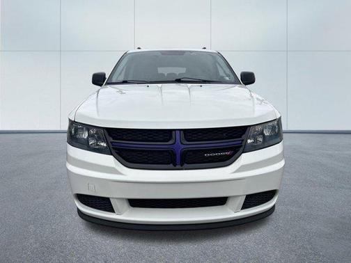 Vice White 2018 Dodge Journey SE