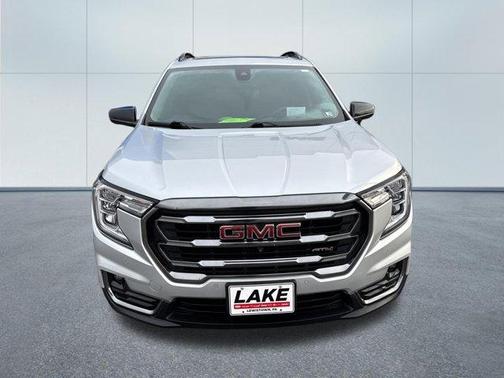 Quicksilver Metallic 2022 GMC Terrain AT4