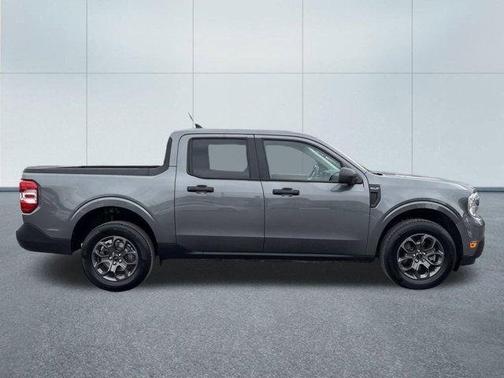 CARBONIZED GRAY METALLIC 2024 Ford Maverick XLT