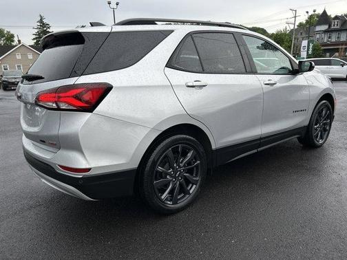 Silver Ice 2022 Chevrolet Equinox RS