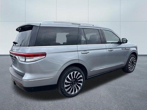 Silver Radiance 2023 Lincoln Navigator Black Label
