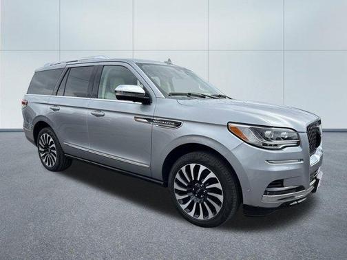 Silver Radiance 2023 Lincoln Navigator Black Label