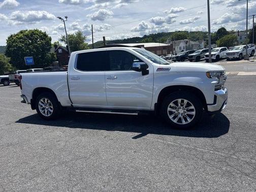 Iridescent Pearl Tricoat 2021 Chevrolet Silverado 1500 LTZ