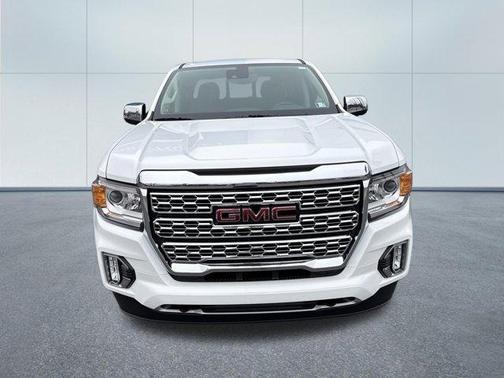 Summit White 2022 GMC Canyon Denali