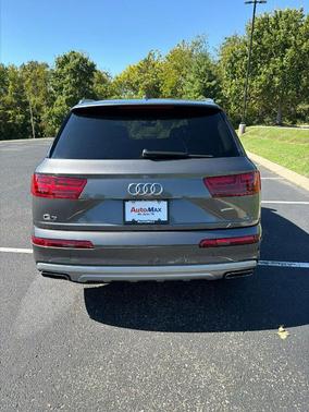 2019 Audi Q7 55 SE Premium