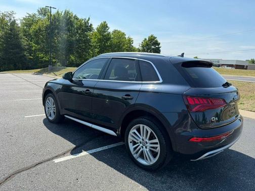 Moonlight Blue Metallic 2020 Audi Q5 45 Premium Plus