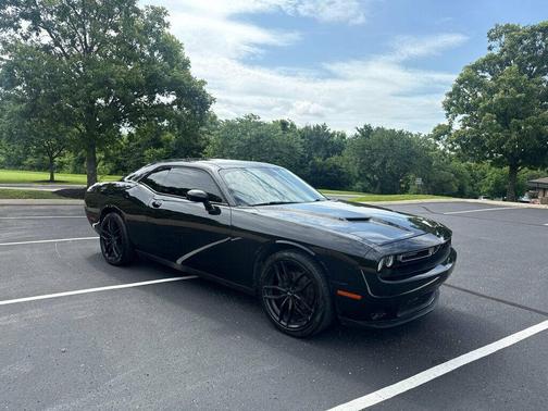 2017 Dodge Challenger SXT