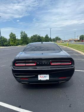 2017 Dodge Challenger SXT