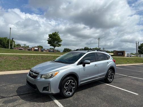 Ice Silver Metallic 2017 Subaru Crosstrek 2.0i Premium