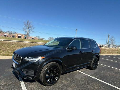 2020 Volvo XC90 T6 Momentum 7 Passenger