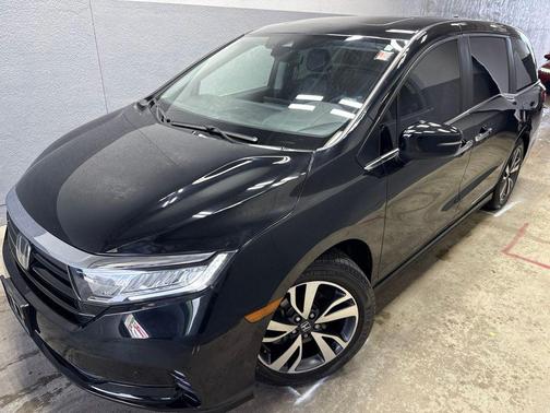 Crystal Black Pearl 2023 Honda Odyssey Touring