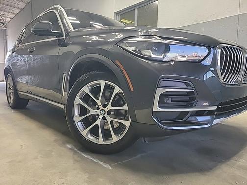 Dark Graphite Metallic 2023 BMW X5 xDrive40i