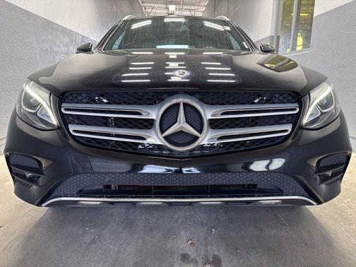 Black 2019 Mercedes-Benz GLC 300 4MATIC