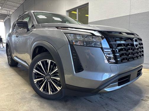 Gun Metallic 2026 Nissan Pathfinder Platinum