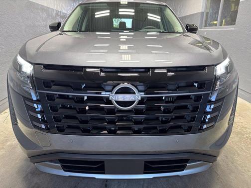 Gun Metallic 2026 Nissan Pathfinder Platinum
