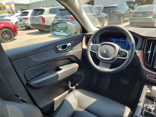 Thunder Grey Metallic 2023 Volvo XC60 B5 Plus Bright Theme