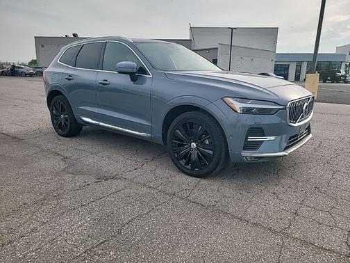 Thunder Grey Metallic 2023 Volvo XC60 B5 Plus Bright Theme