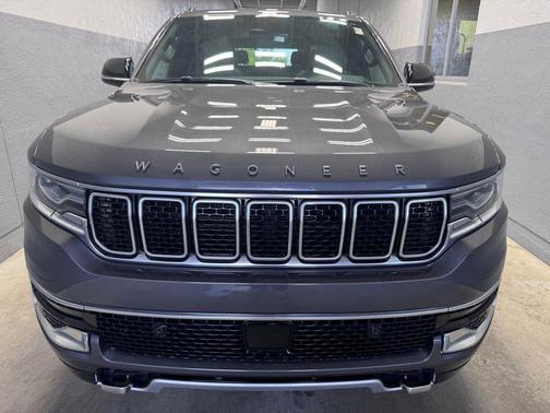 Baltic Gray Metallic Clearcoat 2024 Jeep Wagoneer Series II 4x4