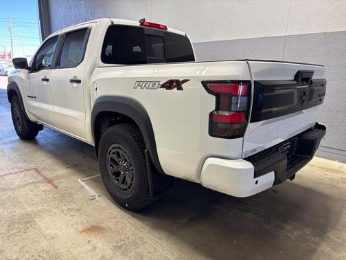 Glacier White 2027 Nissan Frontier PRO-4X