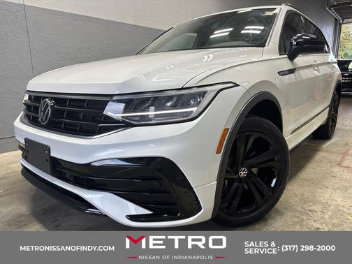 Opal White 2023 Volkswagen Tiguan 2.0T SE R-Line Black 4MOTION
