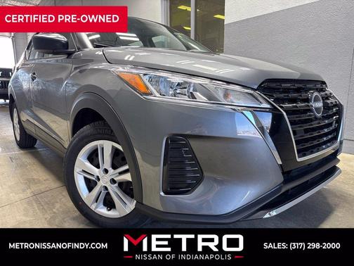 Gun Metallic 2025 Nissan Kicks S