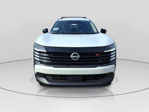 Aspen White Tricoat 2026 Nissan Kicks SR