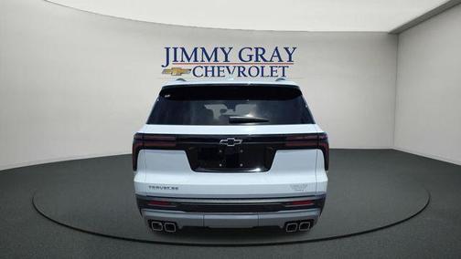 Summit White 2026 Chevrolet Traverse LT