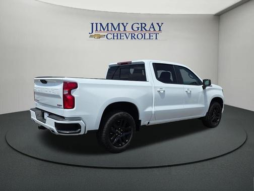 Summit White 2026 Chevrolet Silverado 1500 RST