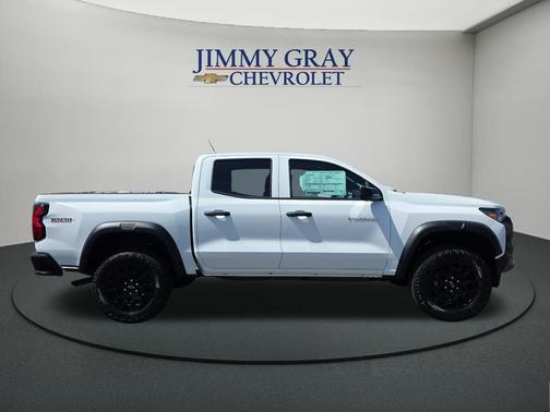 Summit White 2026 Chevrolet Colorado Trail Boss
