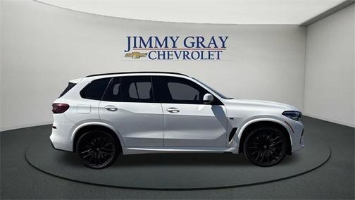 2022 BMW X5 M50i