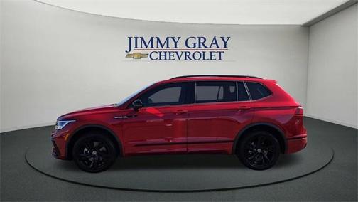 2024 Volkswagen Tiguan 2.0T SE R-Line Black