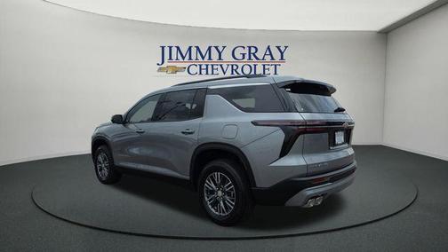 Sterling Gray Metallic 2026 Chevrolet Traverse LT