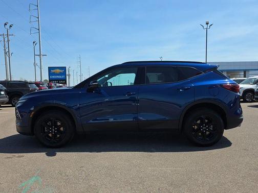 Blue Glow Metallic 2023 Chevrolet Blazer 3LT