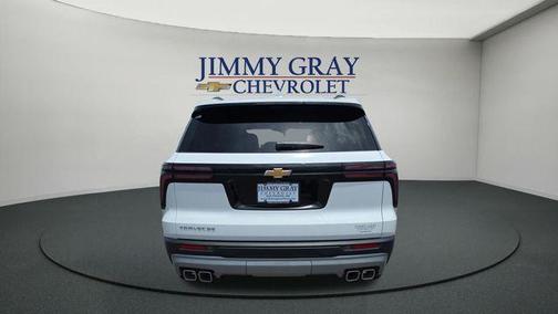Summit White 2026 Chevrolet Traverse LT